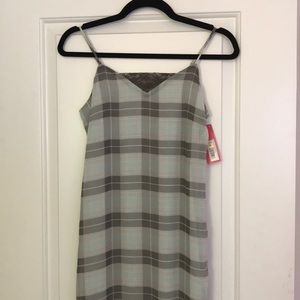 Plaid dress with lace. 💕